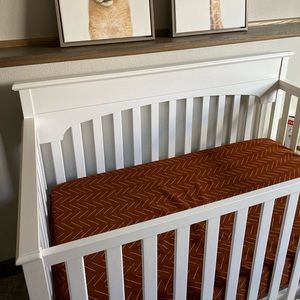 Mebie Crib Sheet, NWT